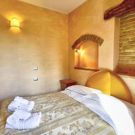 Villa Via Lippia Sleeps 4 With Pool Collestrada